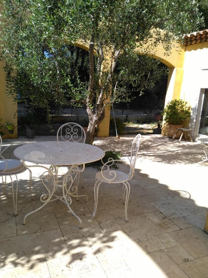 Villa de la Terre Blanche Sanary-sur-Mer Exterior foto